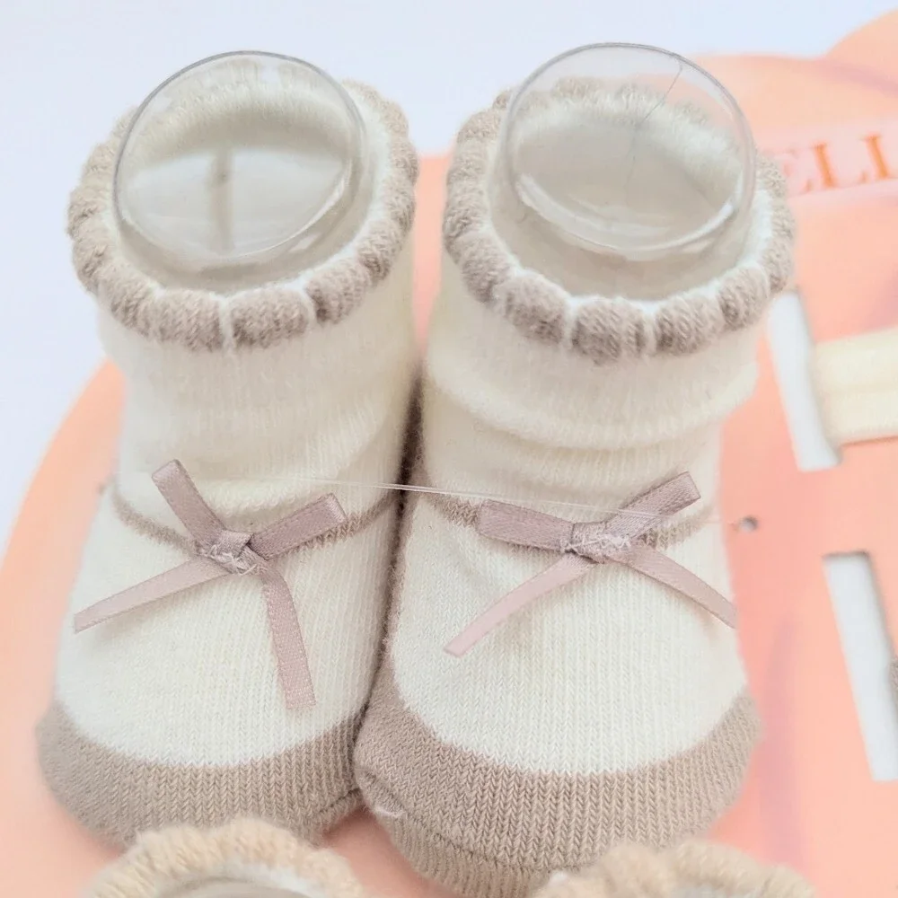 NWT 8 Piece Baby Gift Set (0-12months) 4 Socks/Booties & 4 Headwraps/Headbands